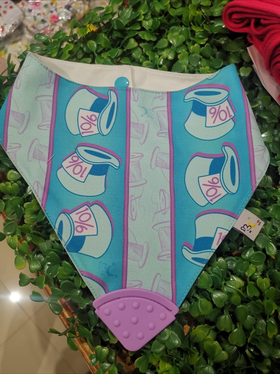Bandana con mordedera de silicón Sombrerero